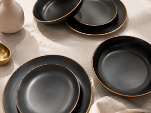 Black and Teal Dinner Set