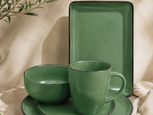 Green Speckled Dinner Set with Tray